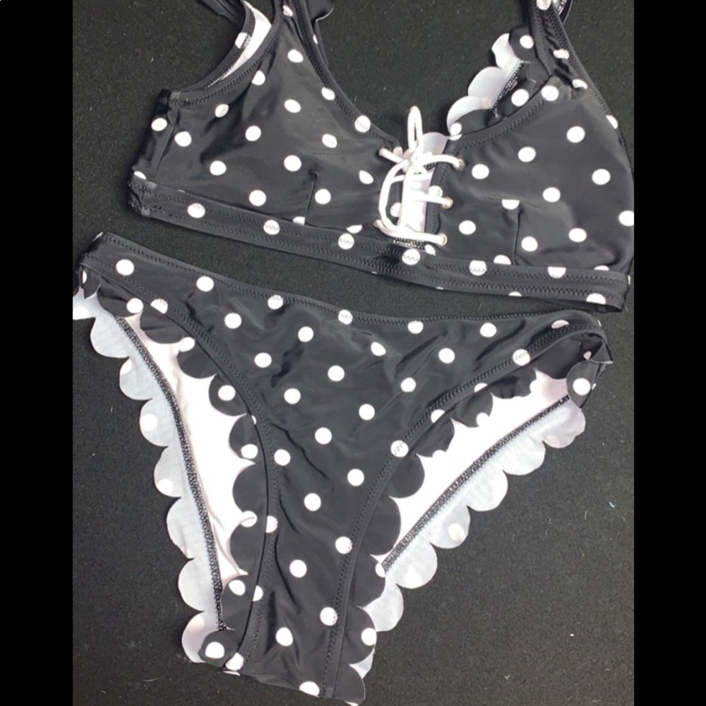 polka dot bikini